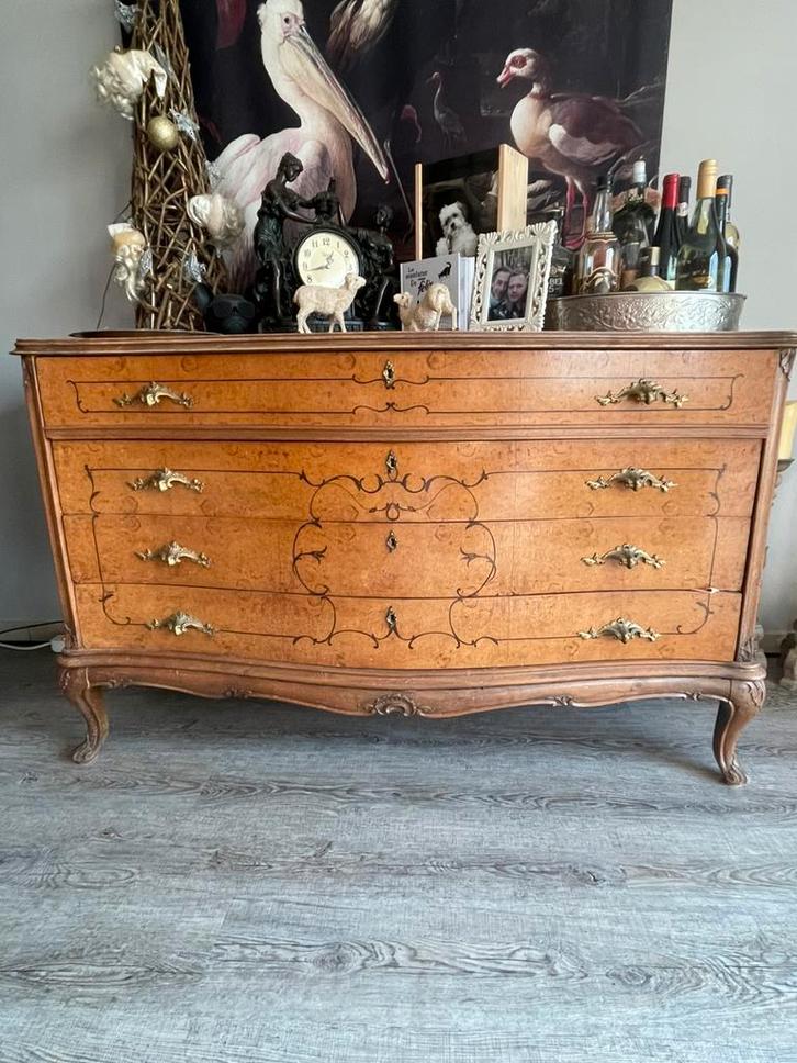 Antieke dressoir 17 begin 18 de eeuw, Huis en Inrichting, Kasten | Ladekasten, Gebruikt, Minder dan 100 cm, 50 tot 100 cm, Overige houtsoorten