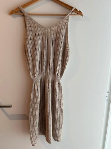 Strandkleed beige beschikbaar voor biedingen