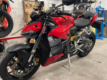 Ducati streetfighter v2 3600 km  beschikbaar voor biedingen