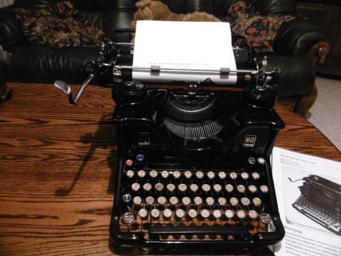 Olivetti Typemachine M40 .schrijfmachine ., Antiek en Kunst, Antiek | Overige Antiek, Ophalen