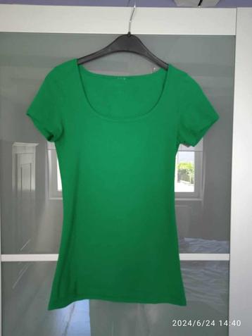 T-shirt beschikbaar voor biedingen