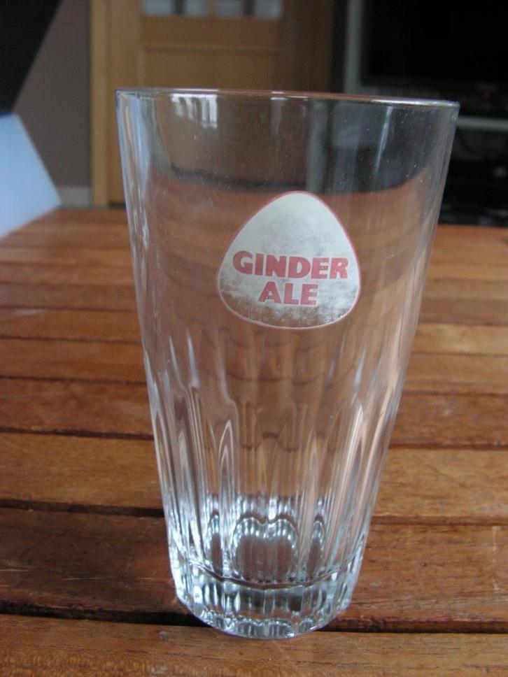 Glas Ginder Ale ., Verzamelen, Glas en Drinkglazen, Gebruikt, Bierglas, Ophalen of Verzenden