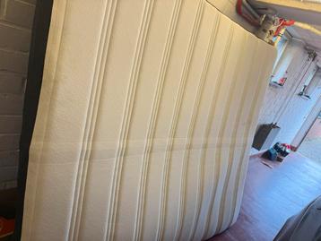 Matras te koop beschikbaar voor biedingen
