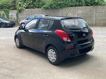 Hyundai I20 1.2 essence 2013 avec 102000 km de garantie *air, Autos, Euro 5, Achat, 63 kW, Entreprise