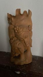 Mooi houten beeld 2 vrouwen, Enlèvement