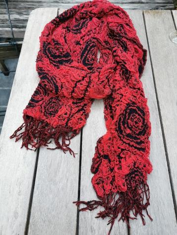 Stretch crinkle sjaal oranje. beschikbaar voor biedingen