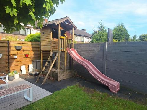 Mooi compact speelhuis met glijbaan/ zandbak, Kinderen en Baby's, Speelgoed | Buiten | Speeltoestellen, Zo goed als nieuw, Zandbak