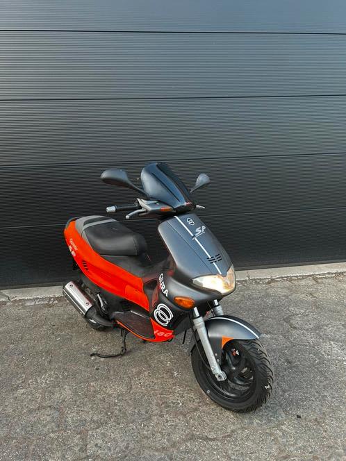 Runner 180cc fluo rosso, Fietsen en Brommers, Scooters | Piaggio, Ophalen