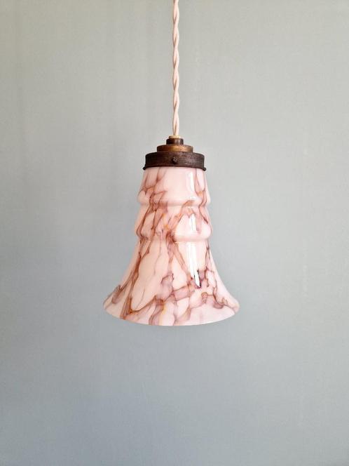 Art Deco hanglamp in roze gemarmerd opaline (3 beschikbaar), Antiek en Kunst, Antiek | Verlichting, Ophalen of Verzenden
