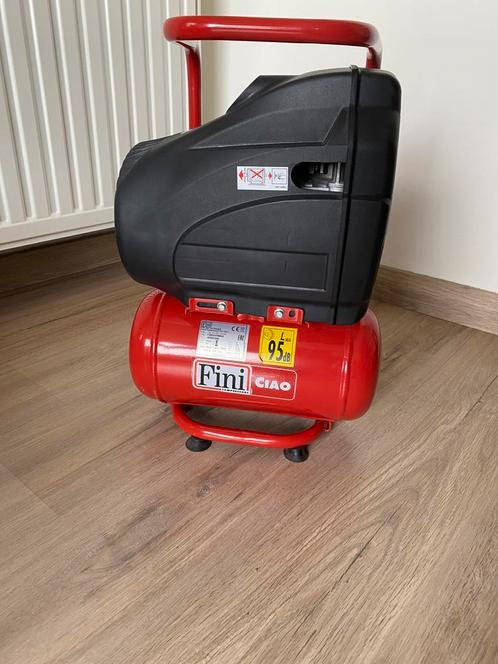 Luchtcompressor, Doe-het-zelf en Bouw, Compressors, Zo goed als nieuw, Olievrij, Ophalen