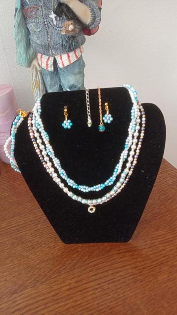 Mode-sieraden met de hand gemaakt  beschikbaar voor biedingen