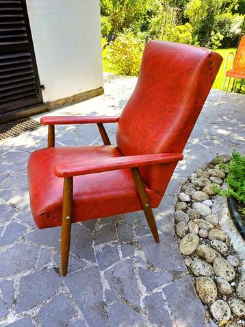 Fauteuil vintage en skaï rouge