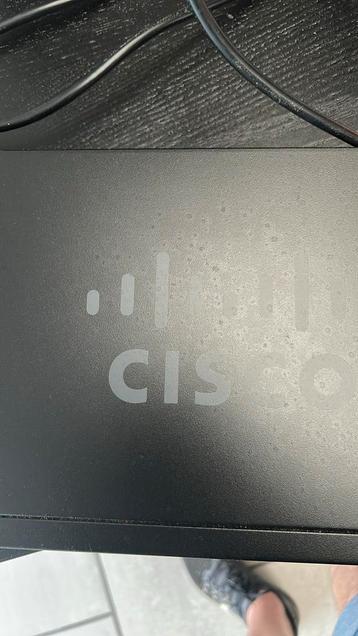 Cisco router 24 poorten, Enlèvement, Comme neuf