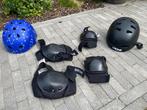 Set van 2 helmen + beschermers., Ophalen of Verzenden, Gebruikt, Jongen of Meisje