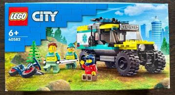 LEGO set 40582 - 4x4 Terreinambulance beschikbaar voor biedingen