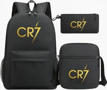 Ik verkoop de tas met CR7-print en andere gratis accessoires beschikbaar voor biedingen