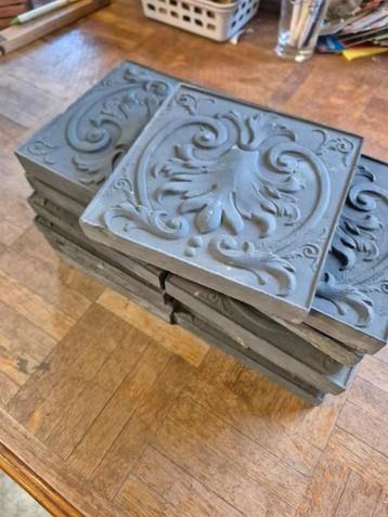 13 oude tegels (15x15) beschikbaar voor biedingen