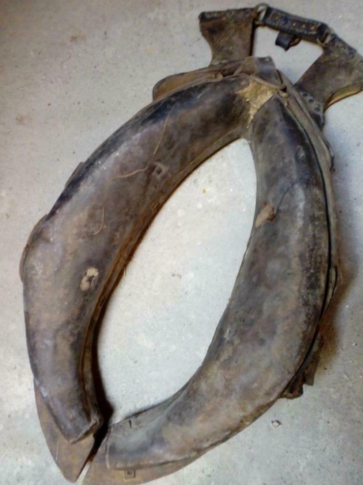 Oude paardenketting (goriot), Dieren en Toebehoren, Overige Dieren-accessoires, Gebruikt, Ophalen