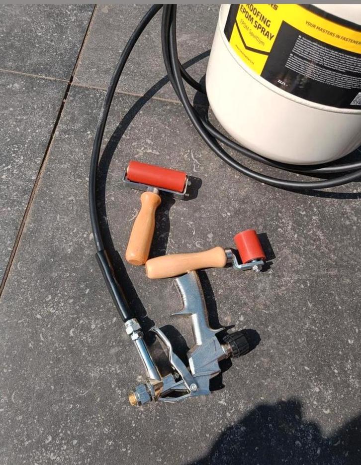 EPDM PROFESSIONELE LIJM EN PISTOOL EN ROLLERS, Doe-het-zelf en Bouw, Schildersmaterialen, Zo goed als nieuw, Ophalen