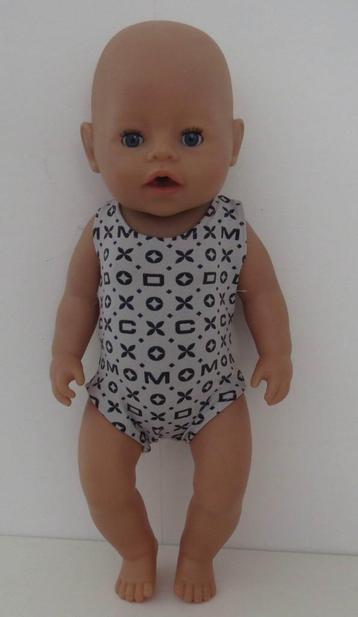 poppenkleertjes babypop born 43cm  (badpak ) beschikbaar voor biedingen