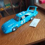 NASCAR AUTO FRANKLIN MINT RICHARD PETTY 1970 SUPERBIRD 23CM, Hobby en Vrije tijd, Modelbouw | Auto's en Voertuigen, Verzenden