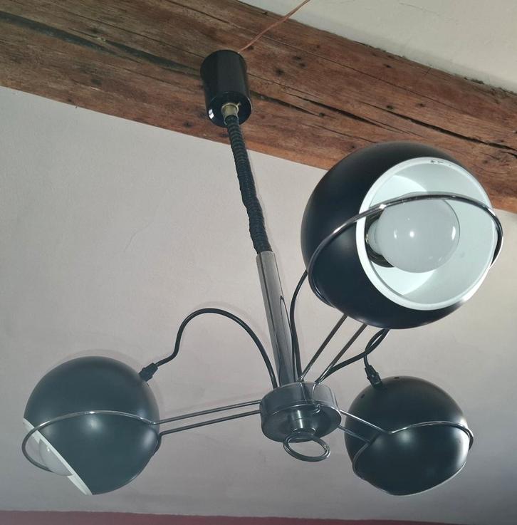Lustre design année 70 en chrome et métal peint., Antiquités & Art, Antiquités | Éclairage, Enlèvement ou Envoi