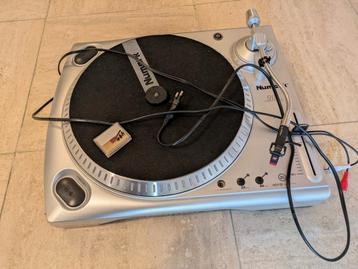 Numark TT USB op platenspeler beschikbaar voor biedingen