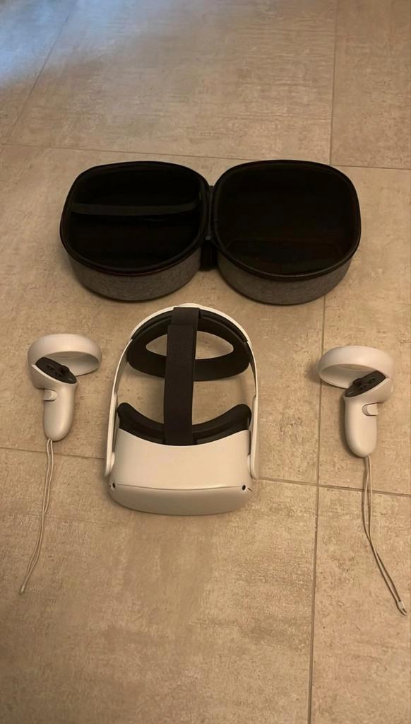 Casque VR Oculus Quest 2 parfaite état + accessoire, Games en Spelcomputers, Virtual Reality, Zo goed als nieuw, Ophalen of Verzenden