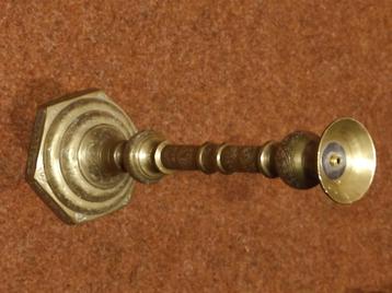 Kaarshouder/lamphouder. beschikbaar voor biedingen