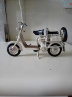 Modèle réduit LAMBRETTA 150D, Envoi, Neuf, 1:9 à 1:12, Moteur