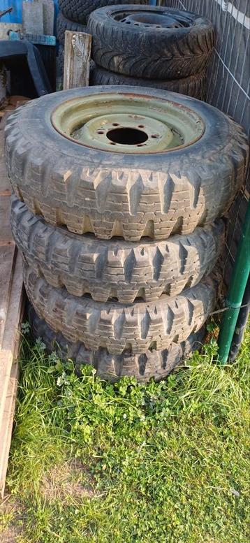 4 x unimog 404 banden + velgen beschikbaar voor biedingen