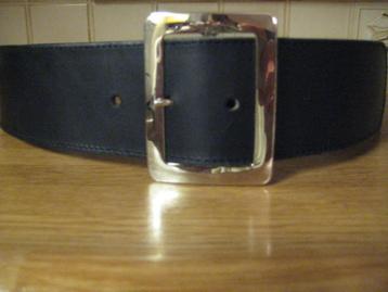 Zwarte damesgordel – maat 85 beschikbaar voor biedingen