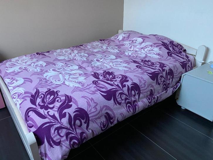 2 persoons grenen bed met matras en lattenbodem 140x200m, Huis en Inrichting, Slaapkamer | Bedden, Gebruikt, 140 cm, Ophalen