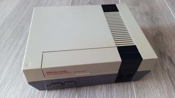 Ninendo NES original (1985) in werkende staat + acc. + games beschikbaar voor biedingen