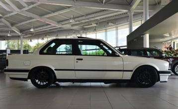Bmw e30 328 beschikbaar voor biedingen