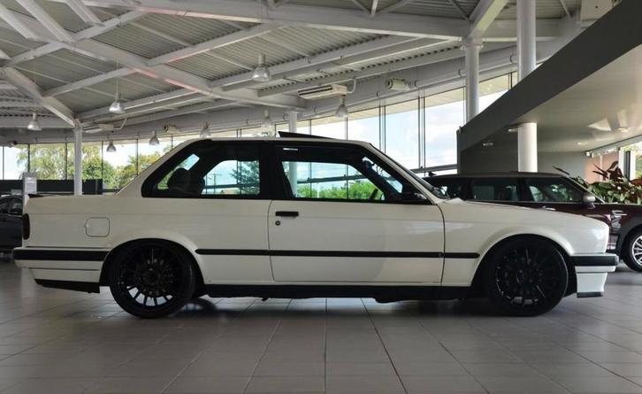 Bmw e30 328, Autos, BMW, Particulier, Série 3, Essence, Boîte manuelle, Blanc, Propulsion arrière, Enlèvement