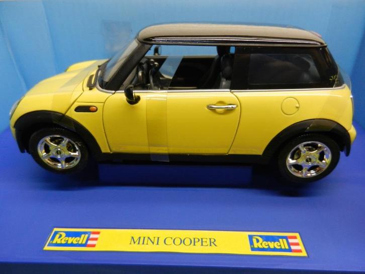 Mini Cooper, 1:18 Revell, zgan NIEUW !, Hobby en Vrije tijd, Modelauto's | 1:18, Zo goed als nieuw, Auto, Revell, Verzenden