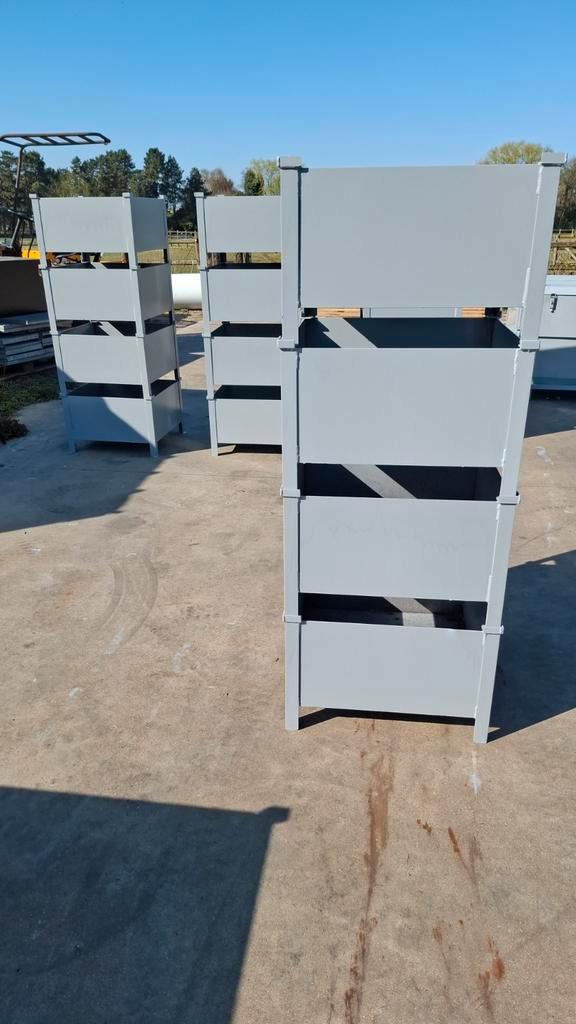 metalen stapelbakken als nieuw, Zakelijke goederen, Machines en Bouw | Overig, Ophalen