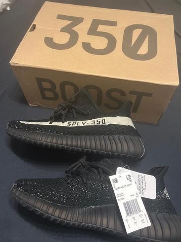 Yeezy 350 Oreo beschikbaar voor biedingen