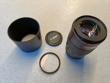 Canon macro lens EF 100mm F/2.8L