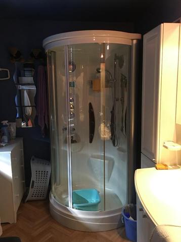 Douche cabine beschikbaar voor biedingen