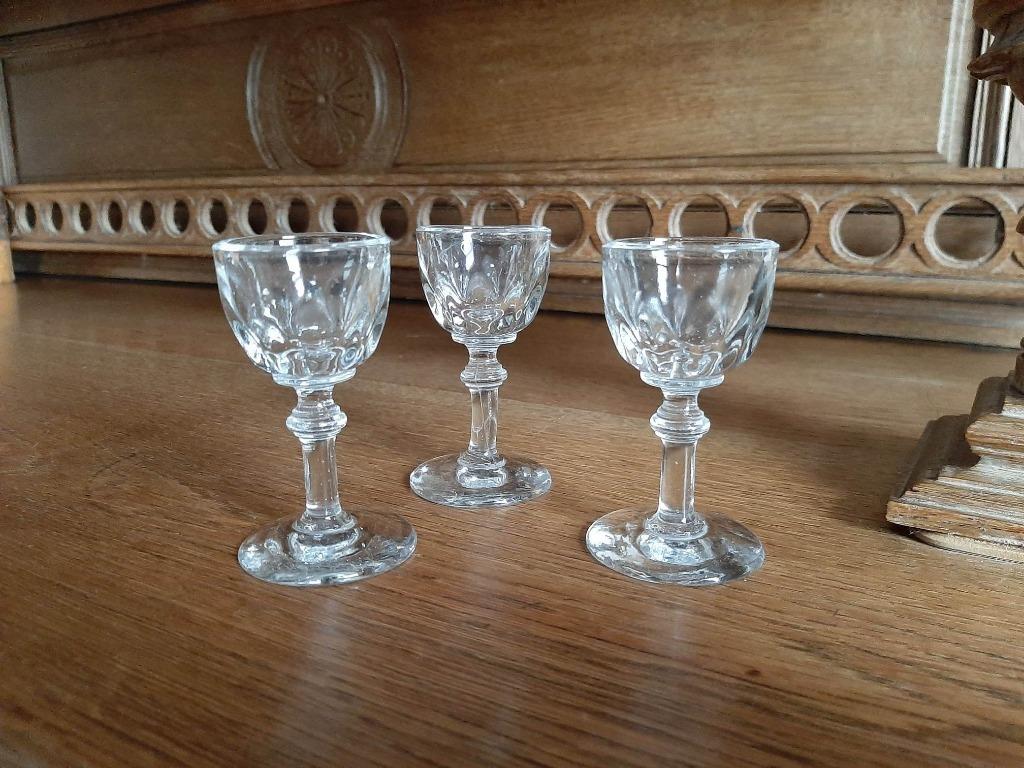 Trio de verres à goutte, Collections, Enlèvement ou Envoi