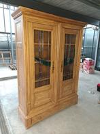 Mooie vitage vitrinekast met glas in lood, Huis en Inrichting, Kasten | Vitrinekasten, 200 cm of meer, Glas, 150 tot 200 cm, Vintage