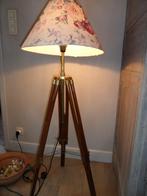 Staanlamp, Huis en Inrichting, Lampen | Vloerlampen, 100 tot 150 cm, Zo goed als nieuw, Hout, Ophalen