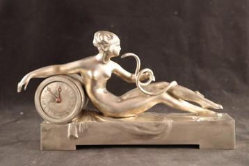 Bronzen Art Deco sculptuur met klok beschikbaar voor biedingen