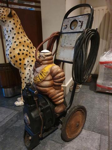 In topstaat  antieke michelin bibendum compresseur, Enlèvement, Comme neuf