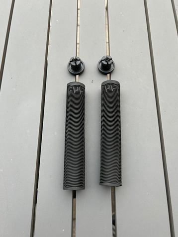 Cult bmx grips beschikbaar voor biedingen