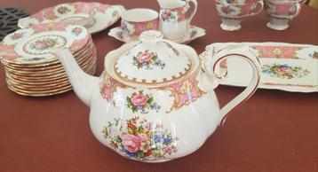Lot de porcelaine - Chine : Royal Albert - Lady Carlyle