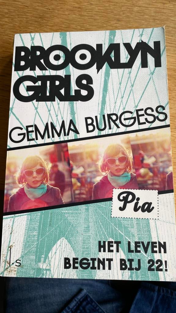 Gemma Burgess - 1 Pia, Livres, Littérature, Comme neuf, Pays-Bas, Enlèvement ou Envoi