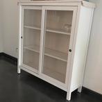 Hemnes vitrine kast ( te koop aanbod tot 31/6 ), Ophalen, Zo goed als nieuw, Glas